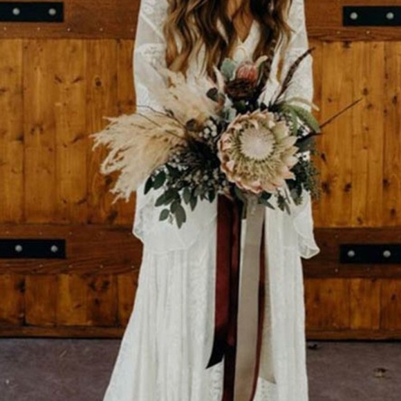 Brand new boho wedding dress - Picture 3 of 3